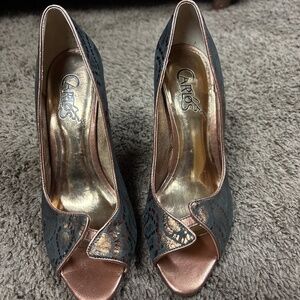 Carlos Santana copper heels size 7